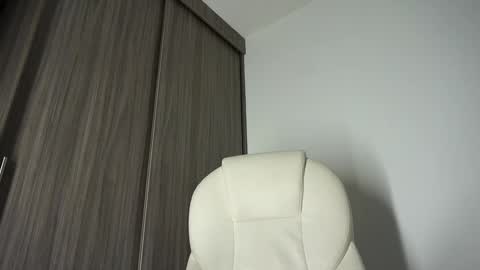 Devin Hunter online show from 12/23/24, 03:29