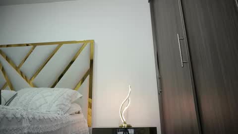 Devin Hunter online show from 09/30/25, 12:26