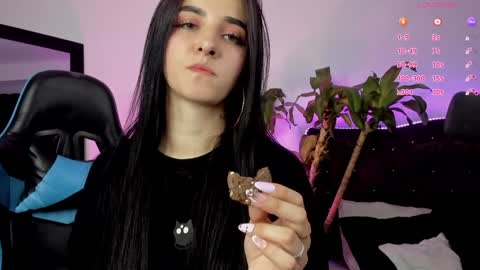 PaulaInsta  paulacastellanos 1Pvt open online show from 01/17/25, 06:15