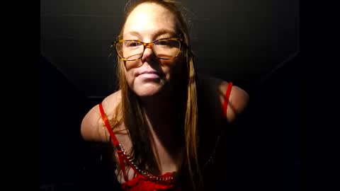 Snapshot of dewworm207 chatting on 11/08/25, 06:13 Averag3 Coupl3 online show from 11/08/25, 06:13