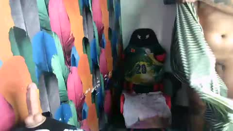 Snapshot of deymcum chatting on 01/17/25, 12:31 DeymCum online show from 01/17/25, 12:31