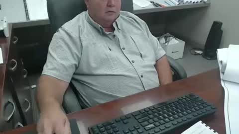 Snapshot of dgravesjlroberts chatting on 10/17/25, 08:06 justme online show from 10/17/25, 08:06