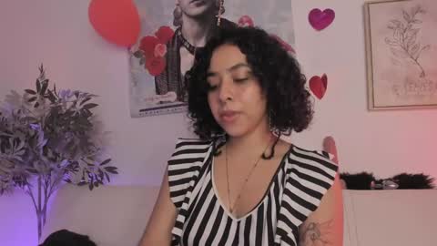 Snapshot of dhalila_ chatting on 02/19/25, 05:16 d h a l i l a online show from 02/19/25, 05:16