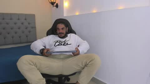 dhaian online show from 11/14/25, 09:13