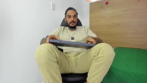 dhaian online show from 11/17/25, 09:09