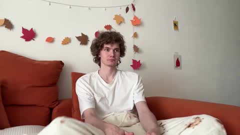 Snapshot of di_n_alex chatting on 10/23/25, 08:46 Di Alex online show from 10/23/25, 08:46