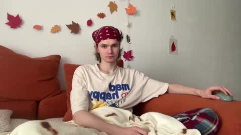 Snapshot of di_n_alex chatting on 11/06/25, 09:32 Di Alex online show from 11/06/25, 09:32