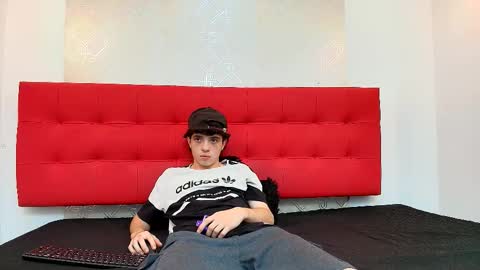 Snapshot of dia_fax18 chatting on 09/12/25, 12:16 online show from 09/12/25, 12:16