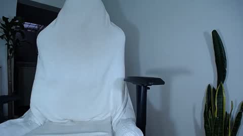 Snapshot of diamond_black00 chatting on 02/25/25, 10:39 MaSSimo online show from 02/25/25, 10:39