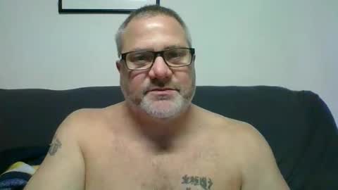Snapshot of diamond_couple_82 chatting on 12/26/24, 04:43 diamond_couple_82 online show from 12/26/24, 04:43
