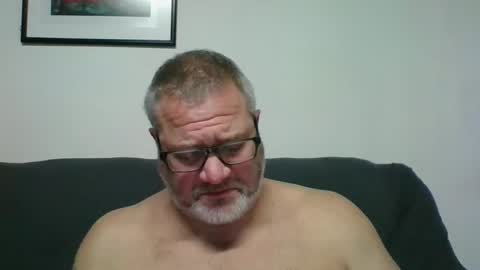 Snapshot of diamond_couple_82 chatting on 01/05/25, 05:51 diamond_couple_82 online show from 01/05/25, 05:51