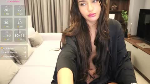 Iris online show from 03/06/25, 12:00