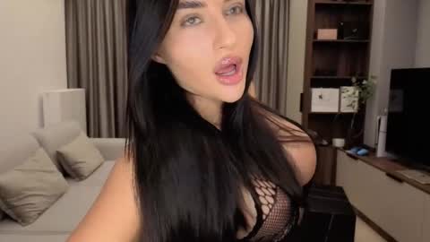 Iris online show from 10/05/25, 07:12