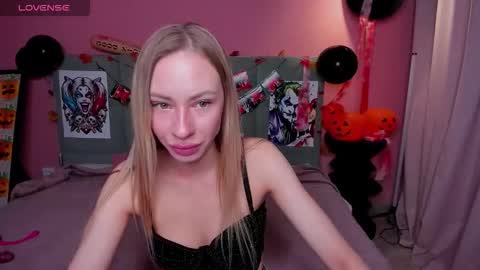 Diana  online show from 10/28/25, 02:37