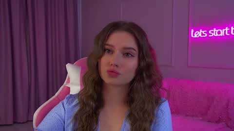 Snapshot of dianabecker chatting on 11/13/25, 07:02 Diana online show from 11/13/25, 07:02