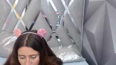 Snapshot of dianafoxy_ chatting on 02/10/25, 05:19 Diana online show from 02/10/25, 05:19