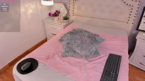 Snapshot of diannevega chatting on 10/31/25, 07:59 call me princess dianne online show from 10/31/25, 07:59