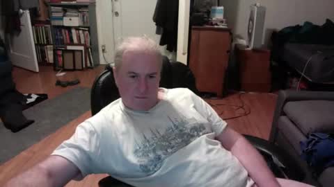 Snapshot of dickflasher5 chatting on 01/20/25, 11:02 Richard Fleischer online show from 01/20/25, 11:02