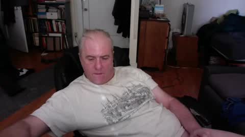 Snapshot of dickflasher5 chatting on 01/20/25, 07:25 Richard Fleischer online show from 01/20/25, 07:25