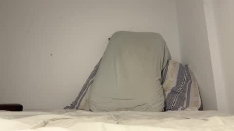 Snapshot of dickjulian chatting on 03/10/25, 06:12 Im Julian all cum shot videos here online show from 03/10/25, 06:12