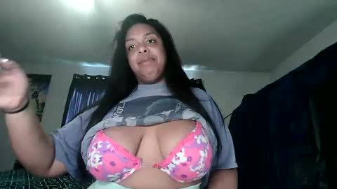 Snapshot of dickmonsta69 chatting on 01/23/25, 06:45 mistressjazmin online show from 01/23/25, 06:45