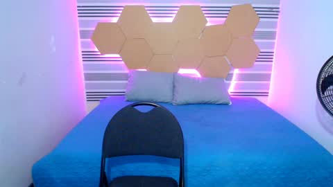 Snapshot of diego__cruz chatting on 12/20/24, 11:43 Diego online show from 12/20/24, 11:43