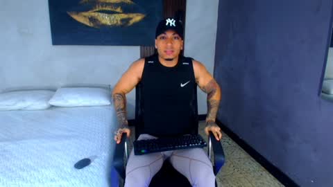 Snapshot of diego__cruz chatting on 01/12/25, 07:53 Diego online show from 01/12/25, 07:53