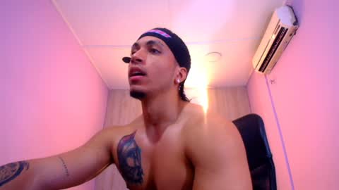Snapshot of diego__cruz chatting on 01/22/25, 05:49 Diego online show from 01/22/25, 05:49