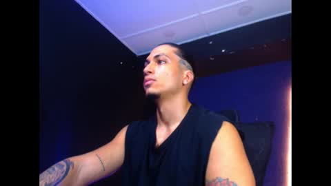 Snapshot of diego__cruz chatting on 02/23/25, 05:50 Diego online show from 02/23/25, 05:50