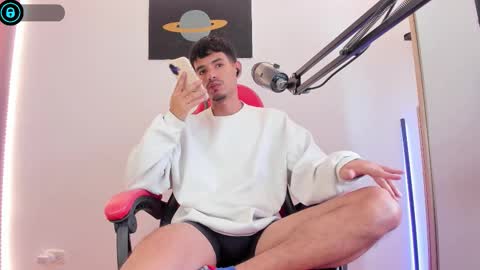 Snapshot of diego_latino chatting on 09/14/25, 08:30 Diego lat online show from 09/14/25, 08:30