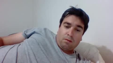 Snapshot of diegoox_cat chatting on 11/21/25, 01:37 Diego online show from 11/21/25, 01:37