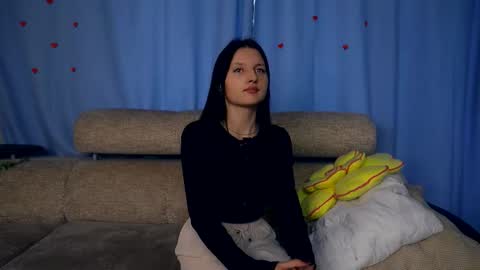 Snapshot of dierafauxa chatting on 10/06/25, 07:39 Elwyna online show from 10/06/25, 07:39