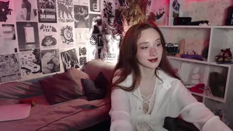 Hi im Alice 3 Im usualy online 03-10 or 17-21 UTC0 online show from 10/08/25, 09:12