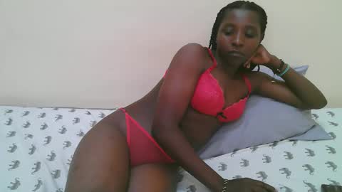 Snapshot of dijahot chatting on 09/17/25, 08:27 Dijah online show from 09/17/25, 08:27