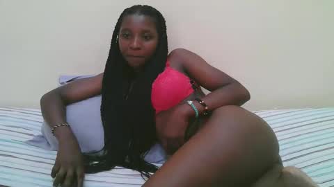 Snapshot of dijahot chatting on 09/21/25, 07:54 Dijah online show from 09/21/25, 07:54