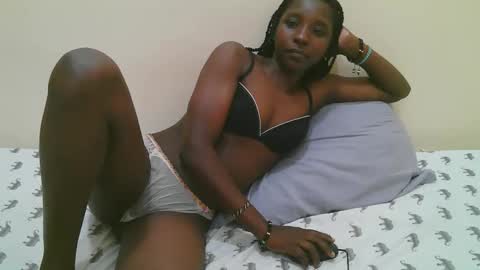 Snapshot of dijahot chatting on 09/28/25, 08:58 Dijah online show from 09/28/25, 08:58