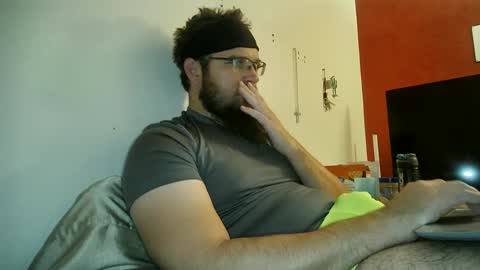 Snapshot of dikdowndaddy chatting on 12/04/24, 06:33 Daddy online show from 12/04/24, 06:33