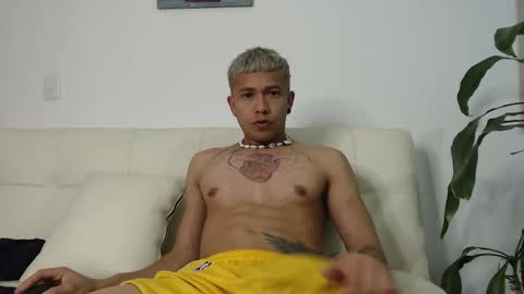 dilanxxx8888 online show from 11/14/25, 03:49