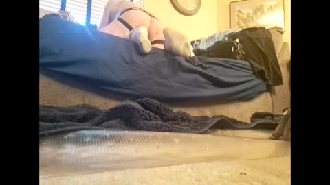 Snapshot of dildosnme22 chatting on 03/03/25, 06:44 dildosnme22 online show from 03/03/25, 06:44