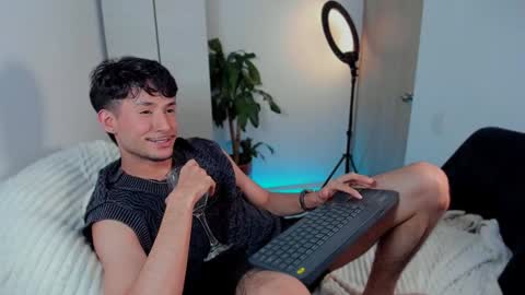 Snapshot of dimitri_targaryen chatting on 12/28/24, 02:54 Fabian online show from 12/28/24, 02:54