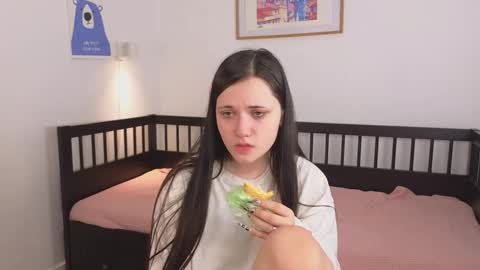 Rina online show from 11/08/25, 04:23