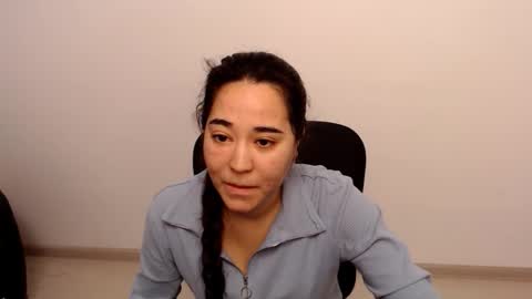 Snapshot of dinara_lov chatting on 10/14/25, 08:59 Dinara online show from 10/14/25, 08:59