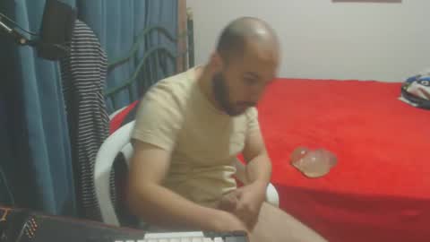 Snapshot of dinchtcams chatting on 01/24/25, 08:13 Dincht online show from 01/24/25, 08:13