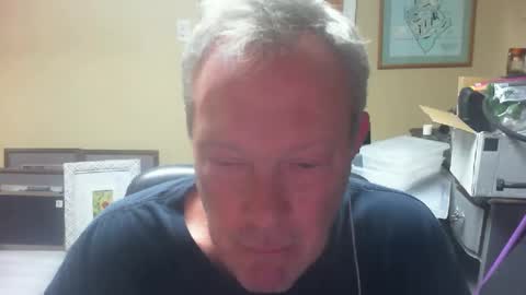 Snapshot of dirkpitt223 chatting on 12/22/24, 06:17 DirtkPitt Fun guy working online show from 12/22/24, 06:17