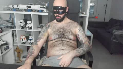 Snapshot of dirtybalws chatting on 01/13/25, 03:26 Robert online show from 01/13/25, 03:26