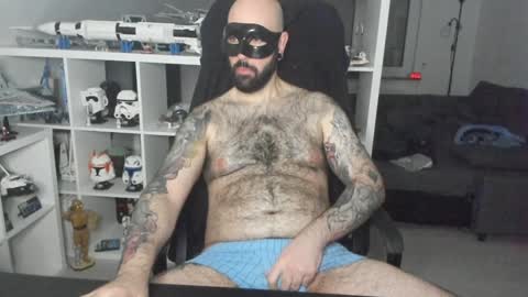 Snapshot of dirtybalws chatting on 01/15/25, 05:05 Robert online show from 01/15/25, 05:05