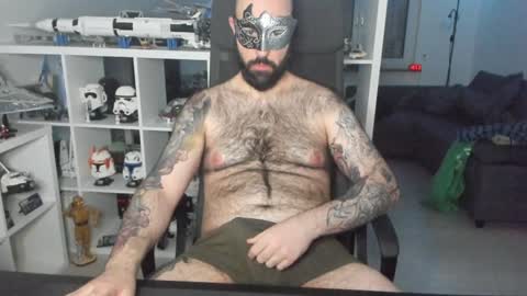 Snapshot of dirtybalws chatting on 02/08/25, 06:01 Robert online show from 02/08/25, 06:01