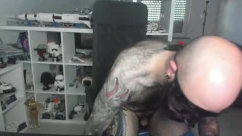 Snapshot of dirtybalws chatting on 09/10/25, 03:56 Robert online show from 09/10/25, 03:56