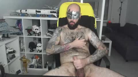 Snapshot of dirtybalws chatting on 10/17/25, 02:37 Robert online show from 10/17/25, 02:37