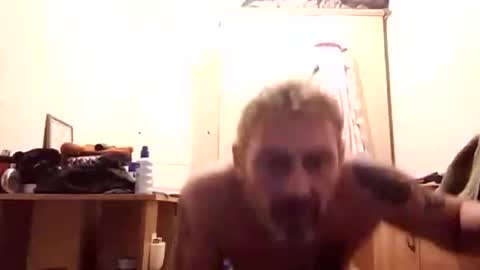 Snapshot of dirtyboy5152 chatting on 11/16/25, 03:39 dirtyboy5152 online show from 11/16/25, 03:39